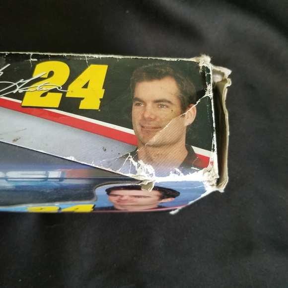 Jeff Gordon Winner's Circle 1:64 Trailer Rig - Picture 5 of 11